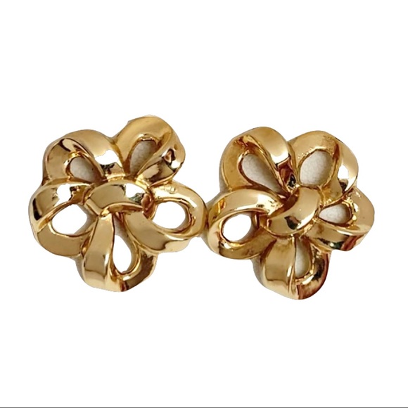 CROWN TRIFARI 1960s - Gold tone Ribbon Flowers - Picture 1 of 7